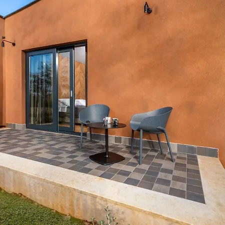 Voliera, Papafigo Glamping