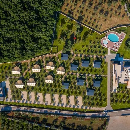 Voliera, Papafigo Villa